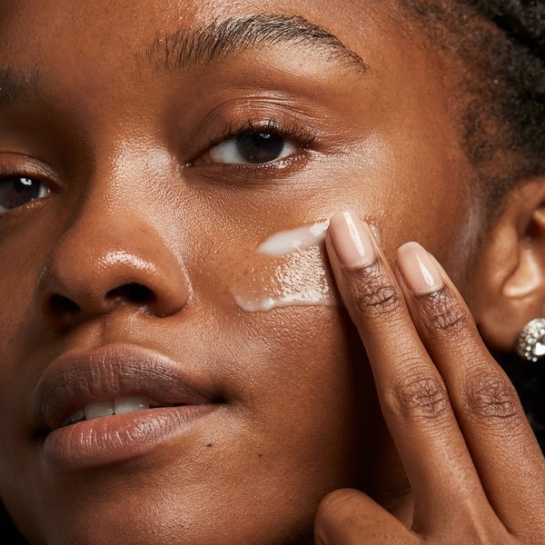 Model applying peptide serum